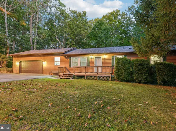 318 Longhorn Cir, Lusby, MD 20657