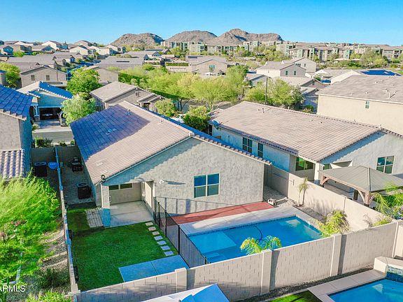 3rd image of 3015 W Thorn Tree Dr