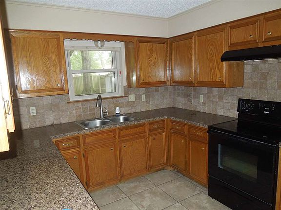 2nd image of 2107 Buccaneer Dr