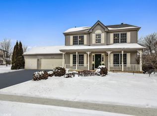 39W662 Howard Sq, Geneva, IL 60134