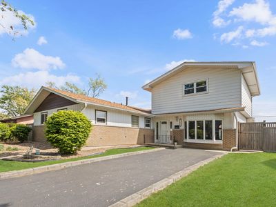 5445 Vine St, Oak Forest, IL, 60452