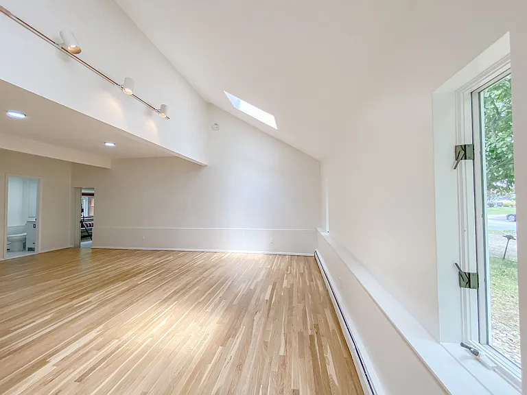1 Herrick Dr — Photo 23