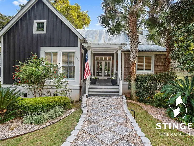 174 Spanish Point Dr — Photo 1