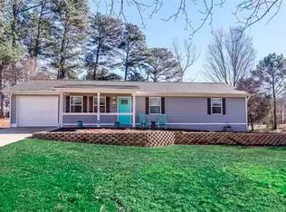 1128 Wayne Dr, Snellville, GA 30078