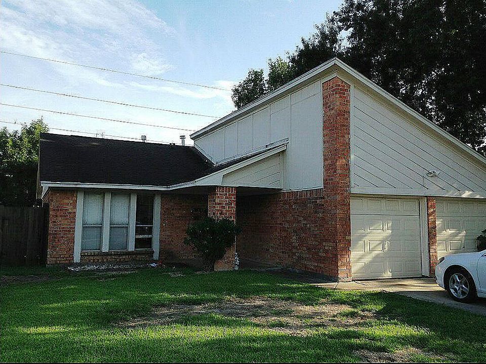 1st image of 16251 Camino Del Sol Dr