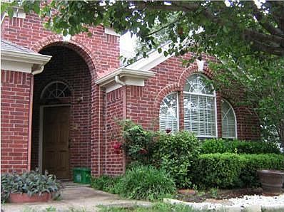 1st image of 513 Glenwood Dr