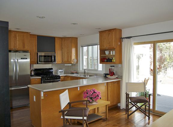 4th image of 198 Shelter Cove Dr