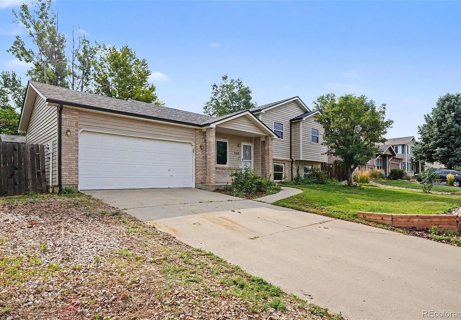 4 bed, 3.0 bath, 1796 sqft, $2,800 — Photo 2