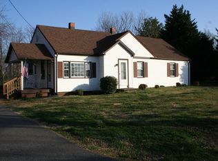 1312 Redfields Rd, Appomattox, VA 24522