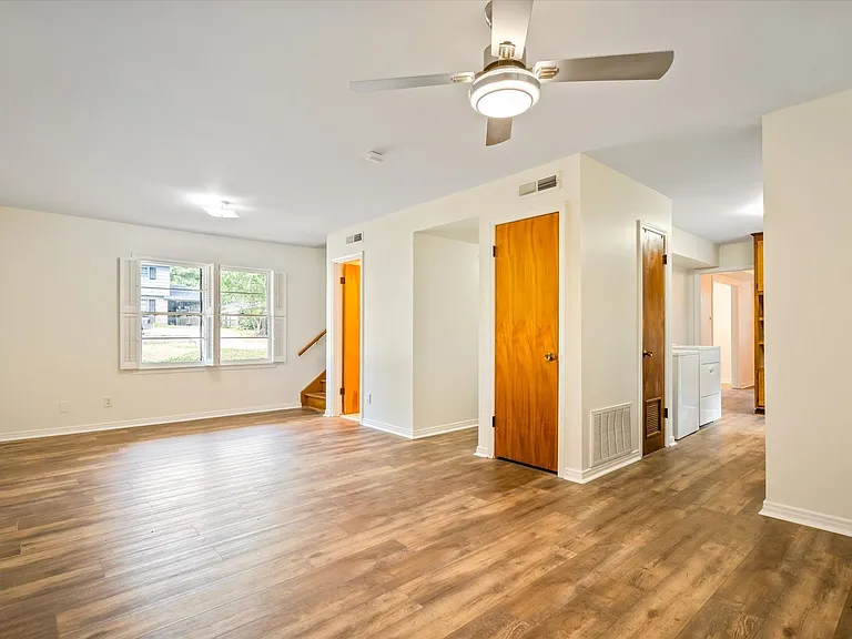316 Syracuse St — Photo 11