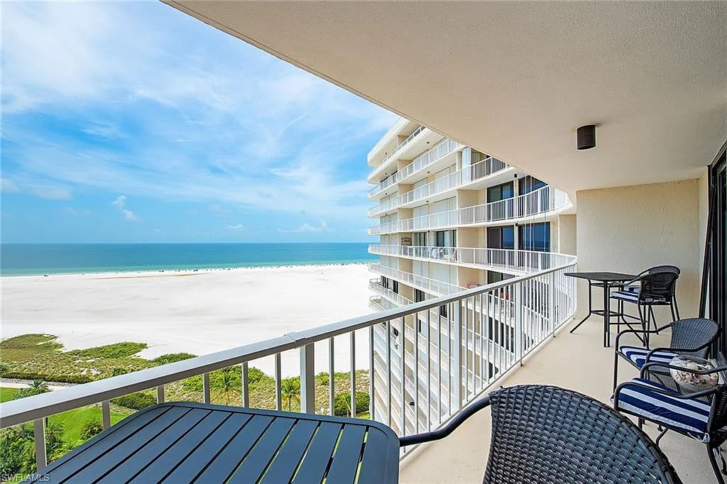 2 bed, 2.0 bath, 1166 sqft, $8,500 — Photo 4