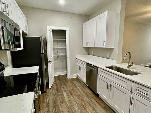 3rd image of 253 English Commons Dr #302