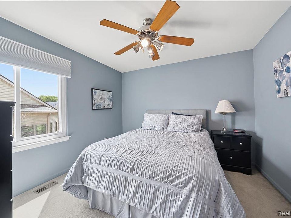 57549 Windmill Point, photo 22