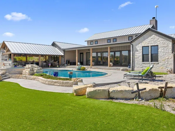 2105 Legacy Hills Drive, Johnson City, TX 78636