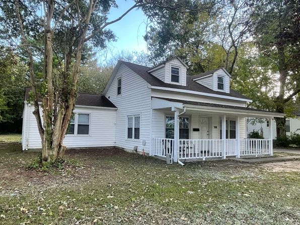 208 Eastwood Dr