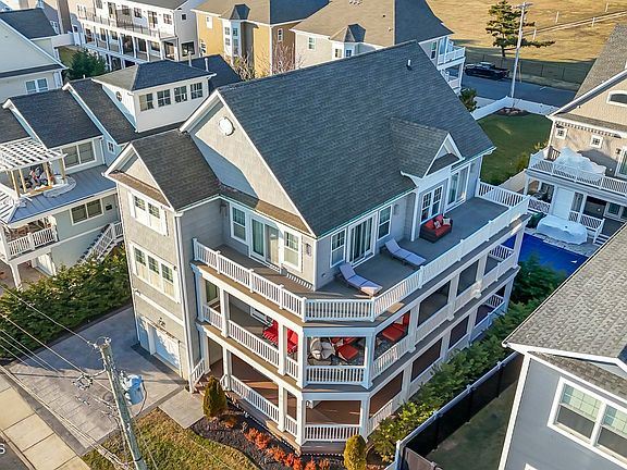 3rd image of 21 Ocean Terrace