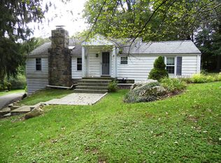 144 Taunton Hill Rd, Newtown, CT 06470