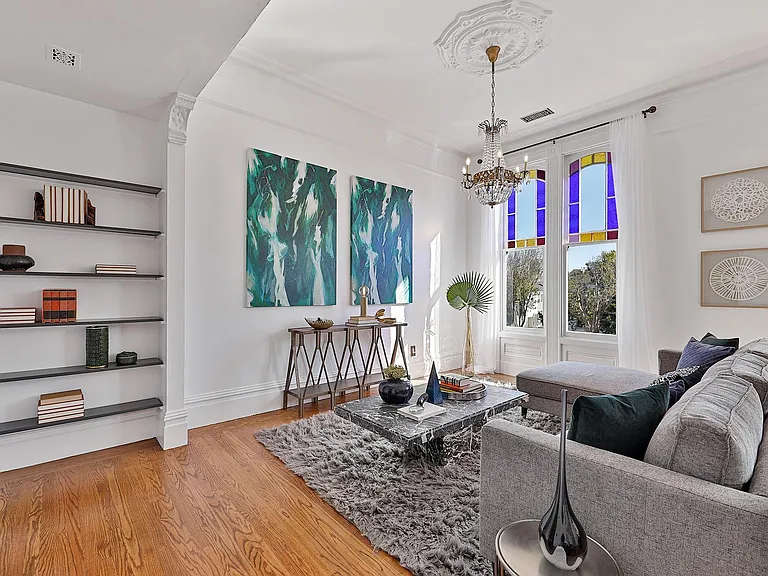 725 Webster St — Photo 8