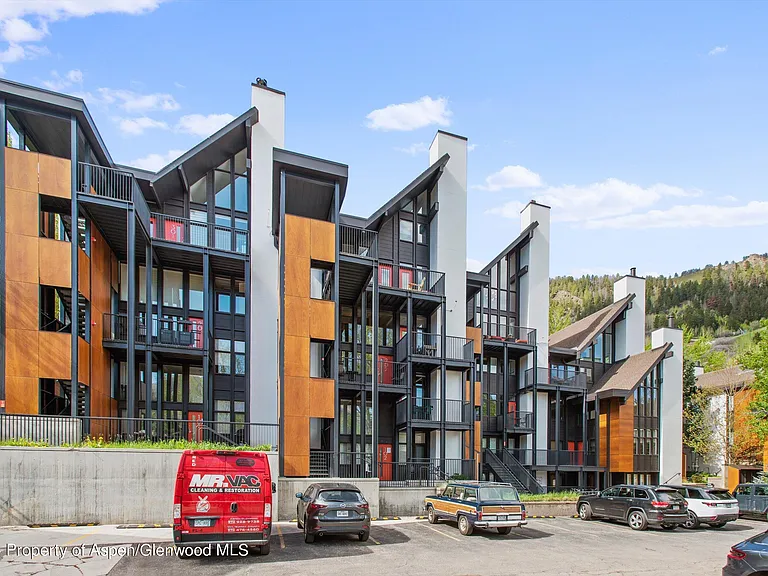 800 S Mill St #306 — Photo 12