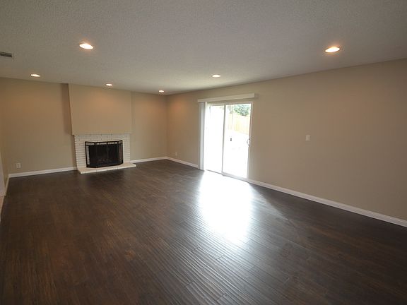 2nd image of 3188 Darlington Dr