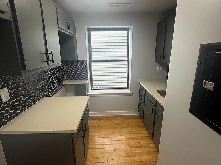 713 N 16th St #3 — Photo 3
