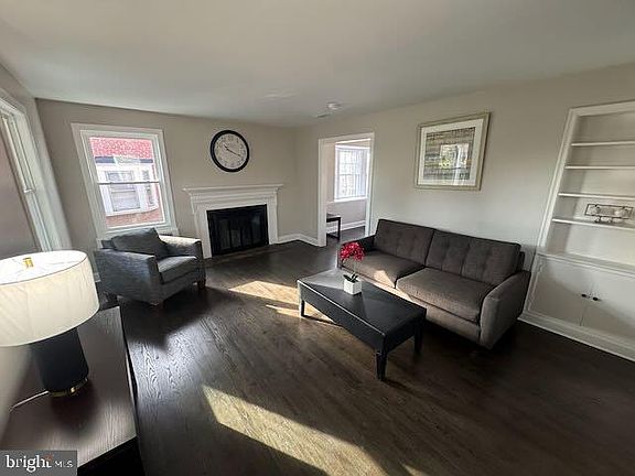 2nd image of 1210 Havenwood Rd