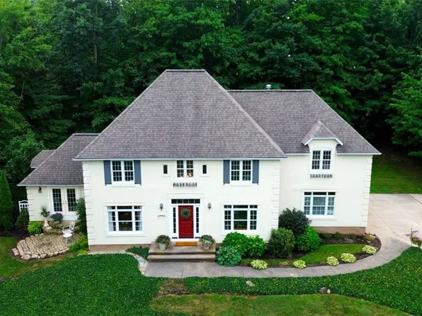 10370 Pinecrest Rd, Painesville, OH 44077