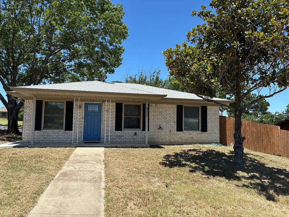 1st image of 901 Marilyn Dr