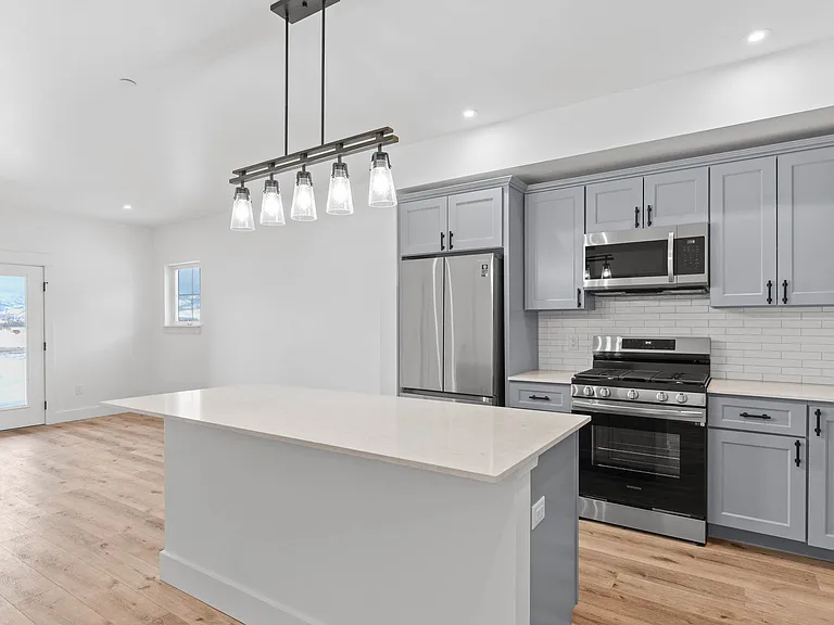 1704 Lincoln St #A1 — Photo 6