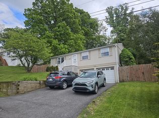 252 Eastgate Dr, Morgantown, WV 26508