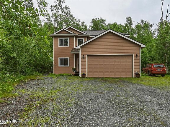 2nd image of 5850 E Summit Cir