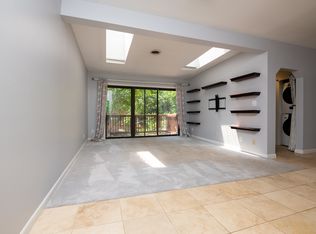 2802 Dartmouth Rd APT 9, Alexandria, VA 22314