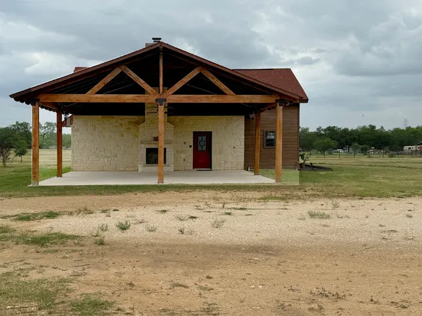 7274 Fm 327, Elmendorf, TX 78112