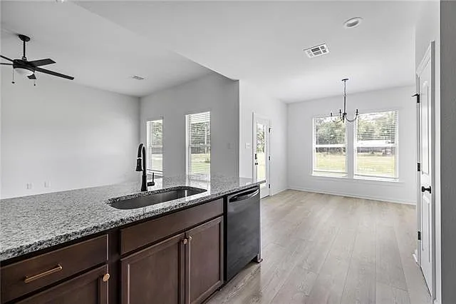 41375 Rosewood Dr — Photo 2