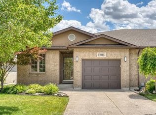 11095 Sturgeon St, Windsor, ON N8P 1M4