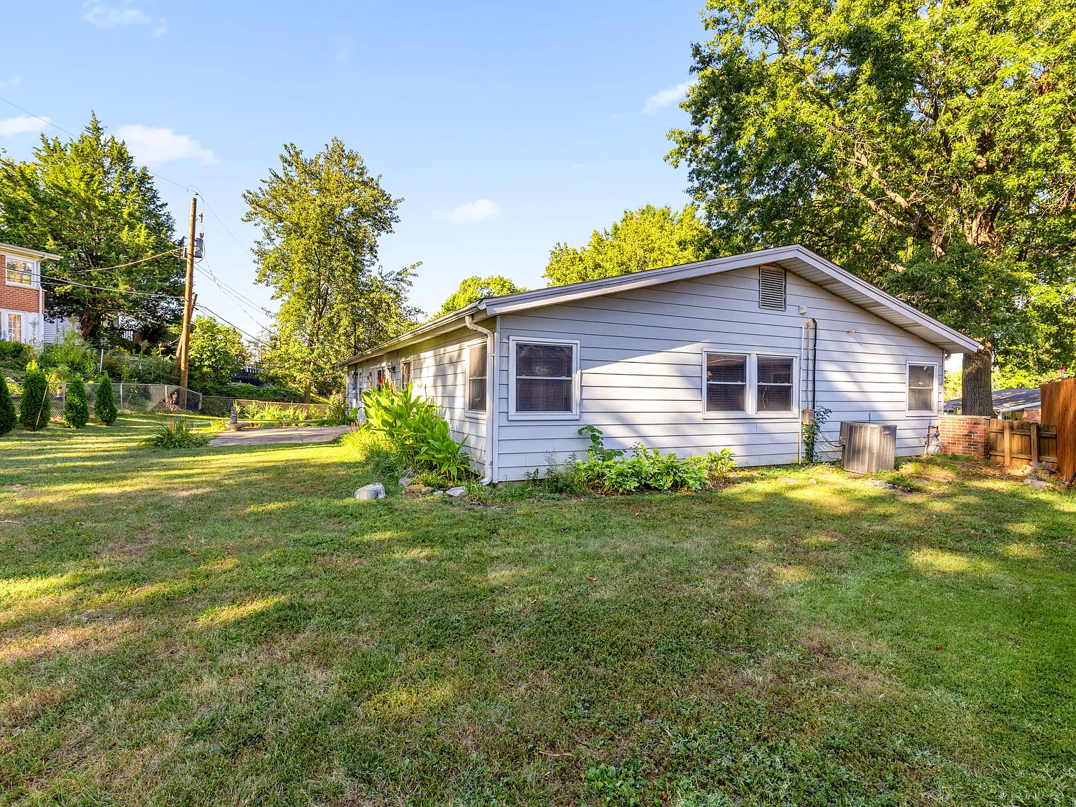 3 bed, 1440 sqft, $2,300 — Photo 1