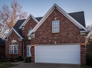 7002 Catalpa Springs Dr, Louisville, KY 40228