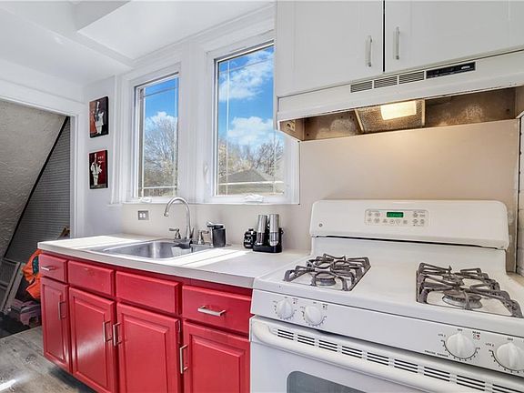 5th image of 97-36 220th St
