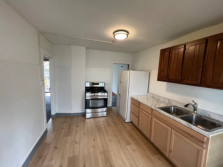 43 N 3rd St #1 — Photo 11