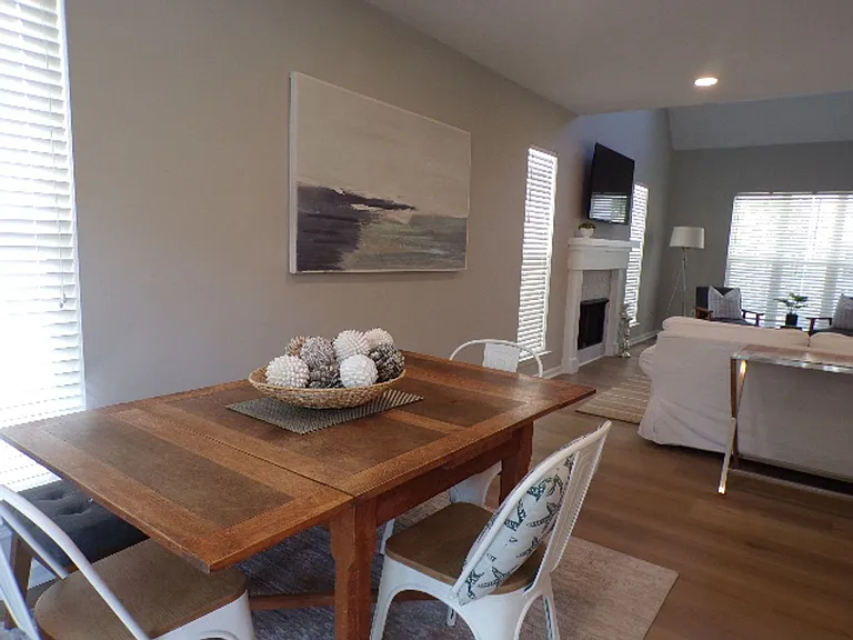 10 Cobblestone Ct — Photo 17