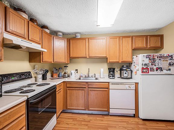 3rd image of 555 calef Road #11