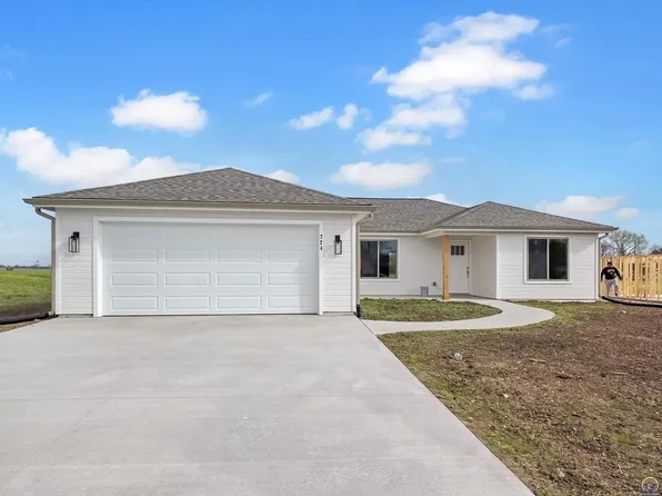 724 Teresa Ct, Carbondale, KS 66414