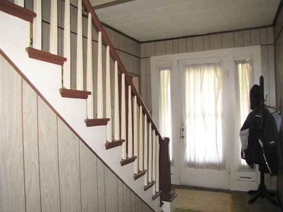 5th image of 229 E Glendale St
