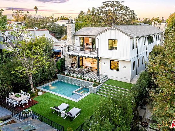 2nd image of 1007 Wellesley Ave