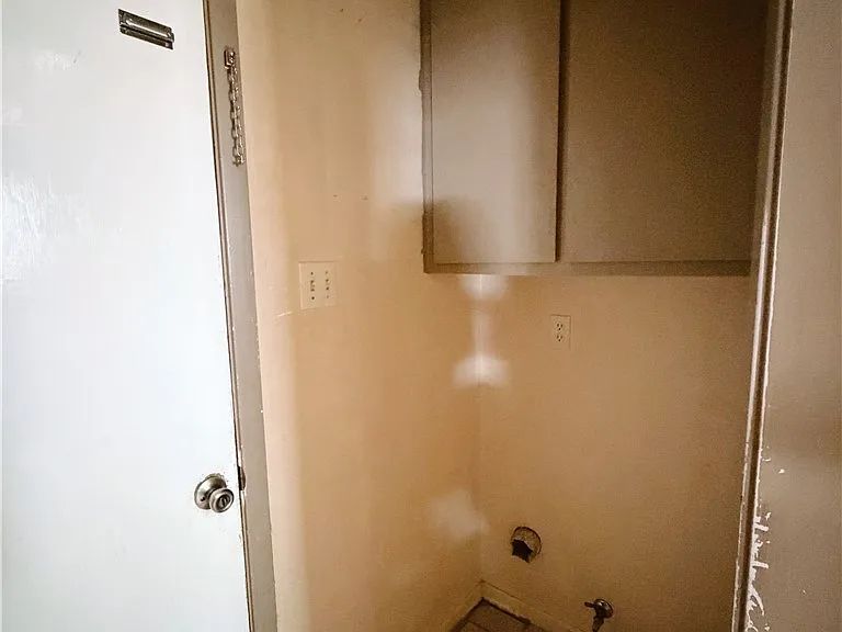 2706 Red Hill Dr — Photo 13