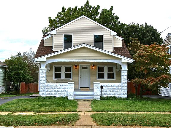 2nd image of 214 Lorewood Ave