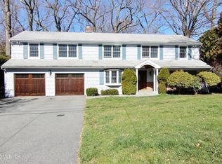 40 Mianus View Ter, Cos Cob, CT 06807