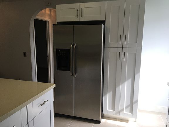3rd image of 756 SW Estate Ave