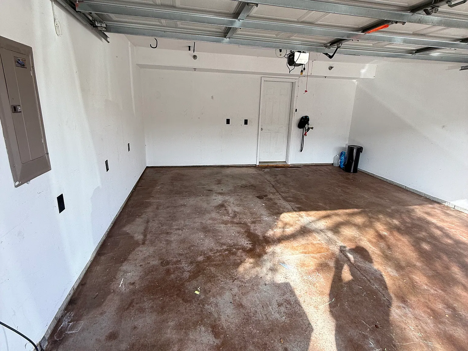 3 bed, 1284 sqft, $2,100 — Photo 2