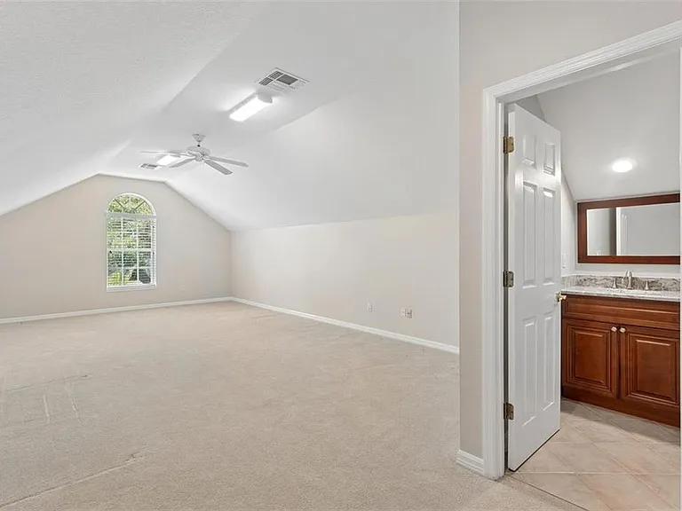3865 Winding Lake Cir — Photo 30